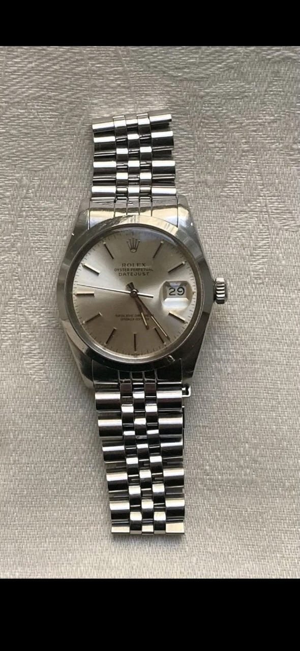 affordable luxury watches Rolex Dial Macro with 555 End Links Connection