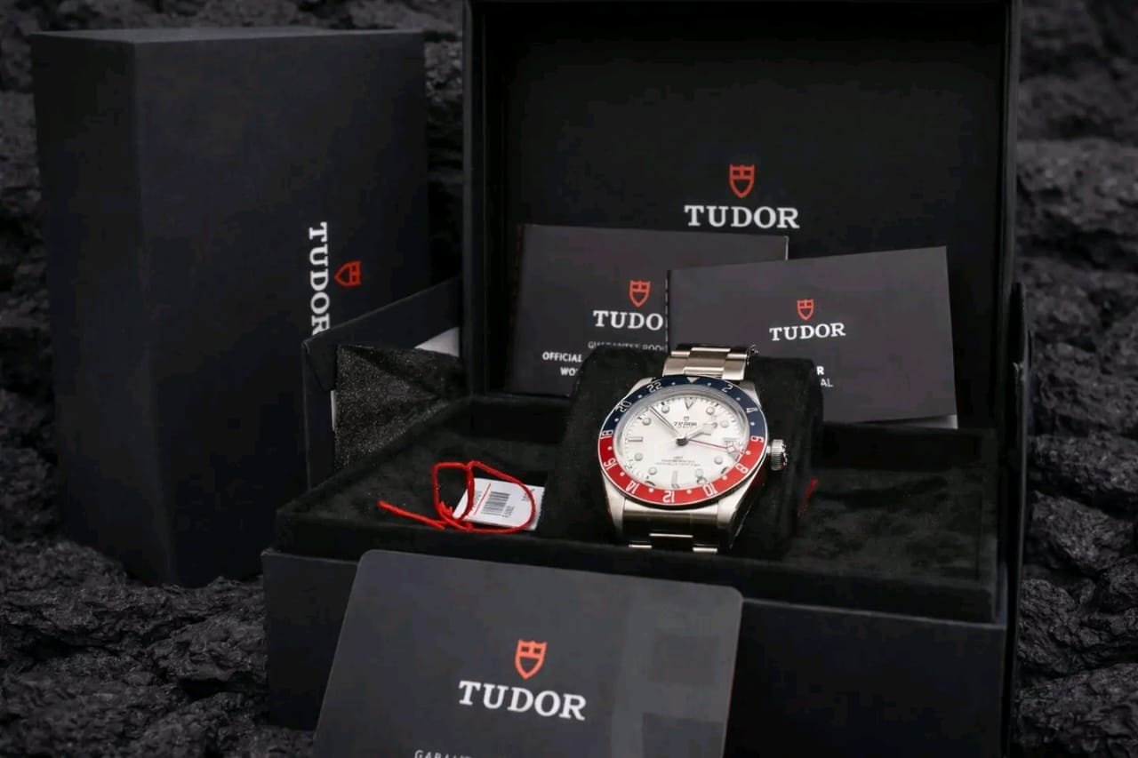 Tudor Black Bay GMT 79830RB Full Set with 2025 Warranty – Rolex Watch Box