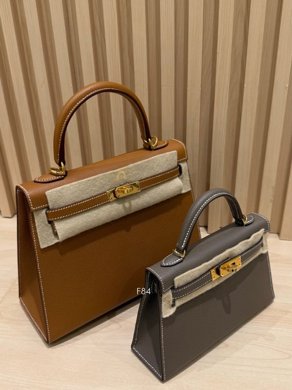 Hermès Kelly 25 Gold & Mini Kelly Etoupe Angle Top Duo GHW