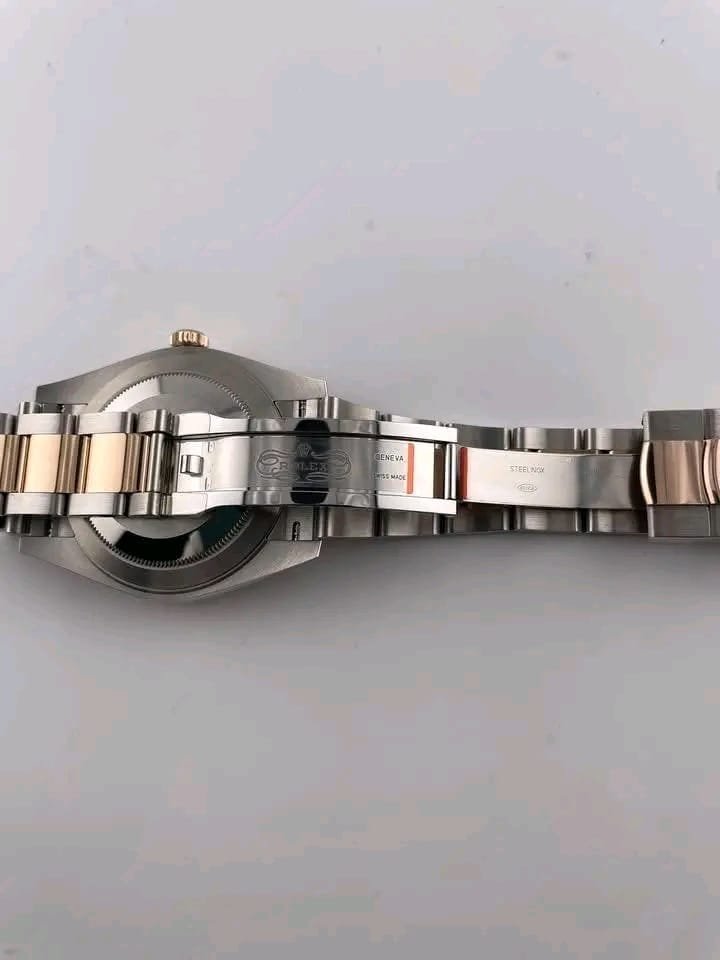 Pre Owned Rolex Datejust 41mm Oysterlock Clasp Detail