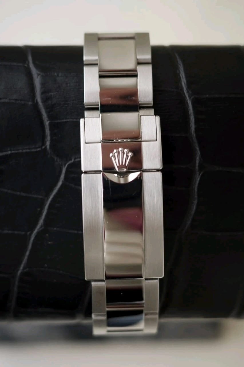 Rolex GMT-Master II 126710BLNR Oysterlock Clasp Detail