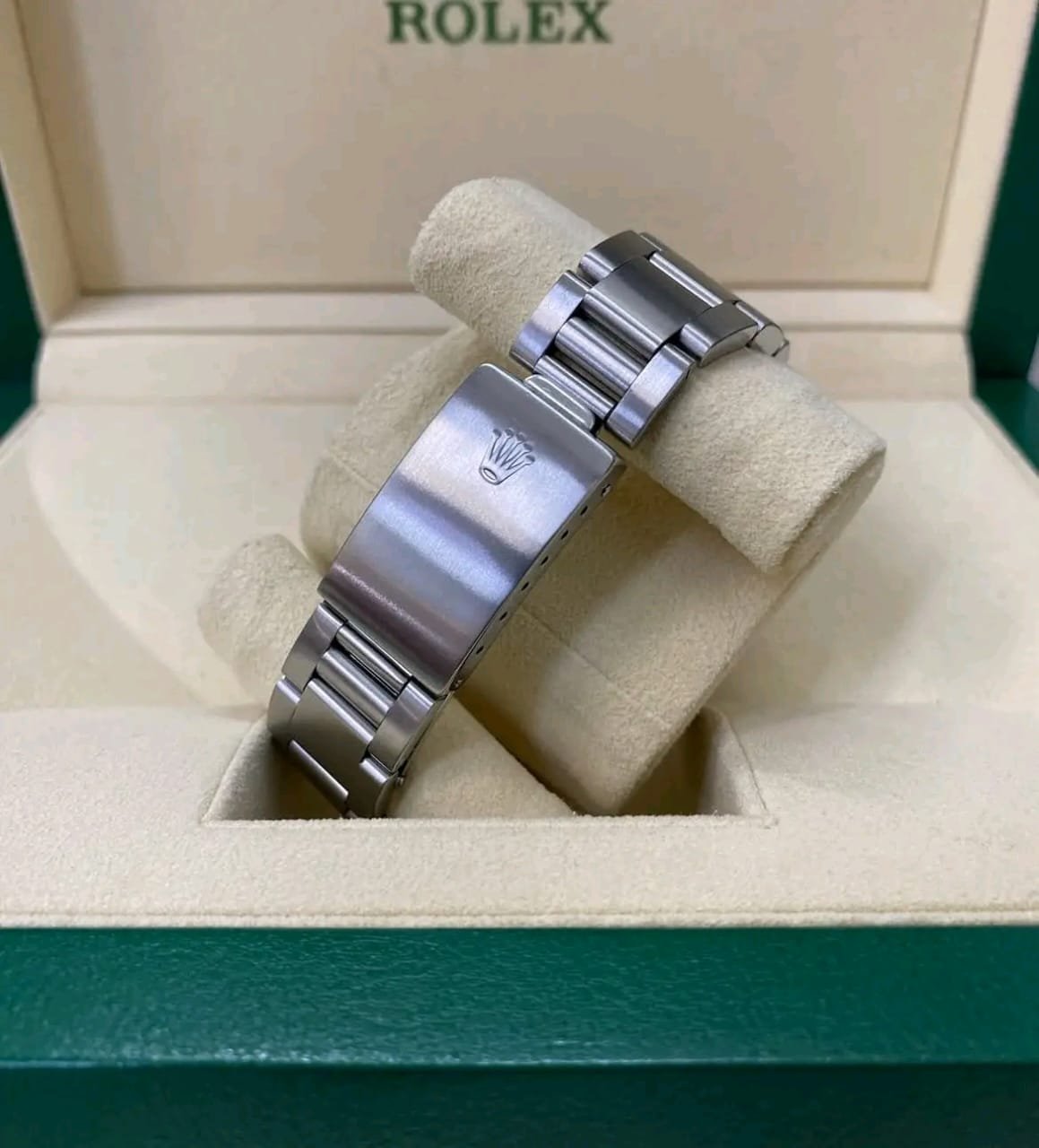 Rolex Explorer II 16570 Oysterclasp Detail
