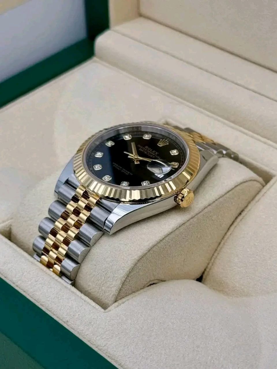 Rolex Datejust 41mm Crown Side Profile