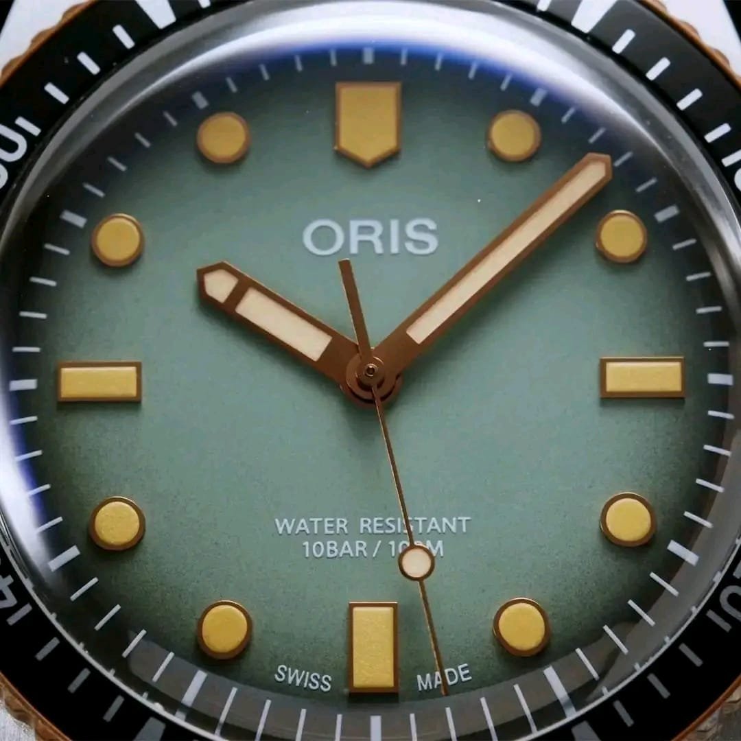 Oris Divers Sixty-Five Momotaro Dial Macro Close-Up