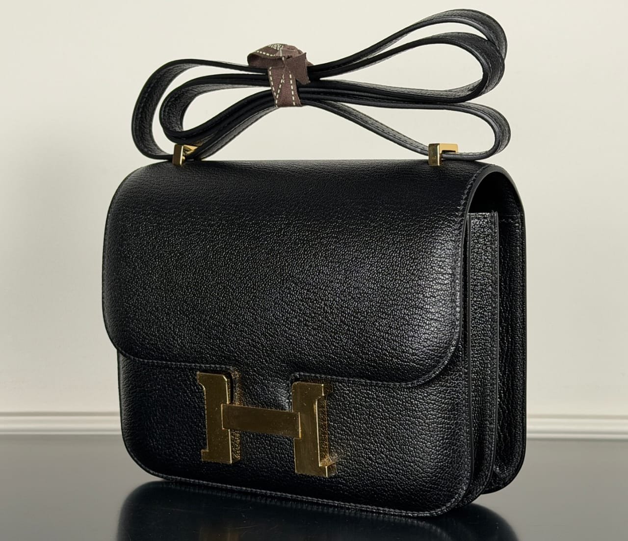 Hermès Constance 18 Black Right Angle Gold Hardware