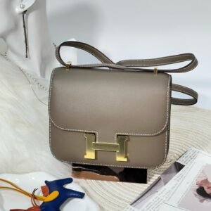 Hermès Constance 19 Gold Swift Front H Clasp Iconic hermes swift leather