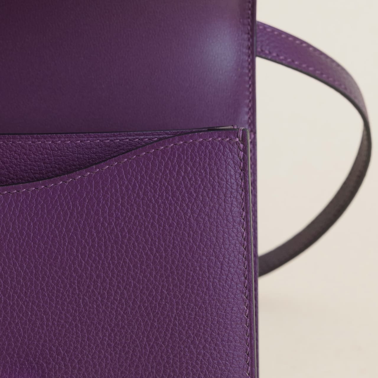 Hermès Constance N5 Cassis Silver H Clasp Macro Detail