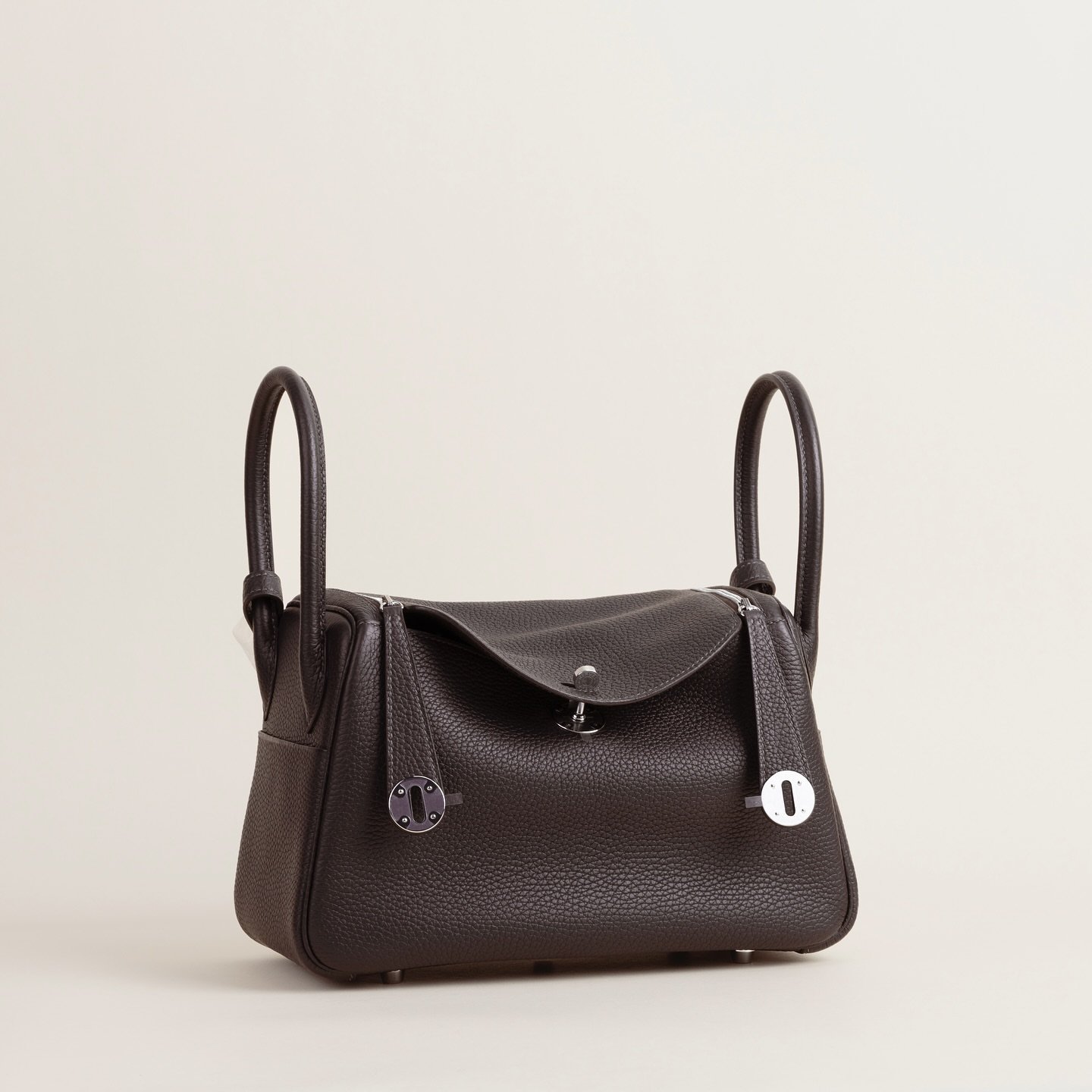 Hermès Lindy 26cm Palladium Hardware Detail Macro satchel handbags