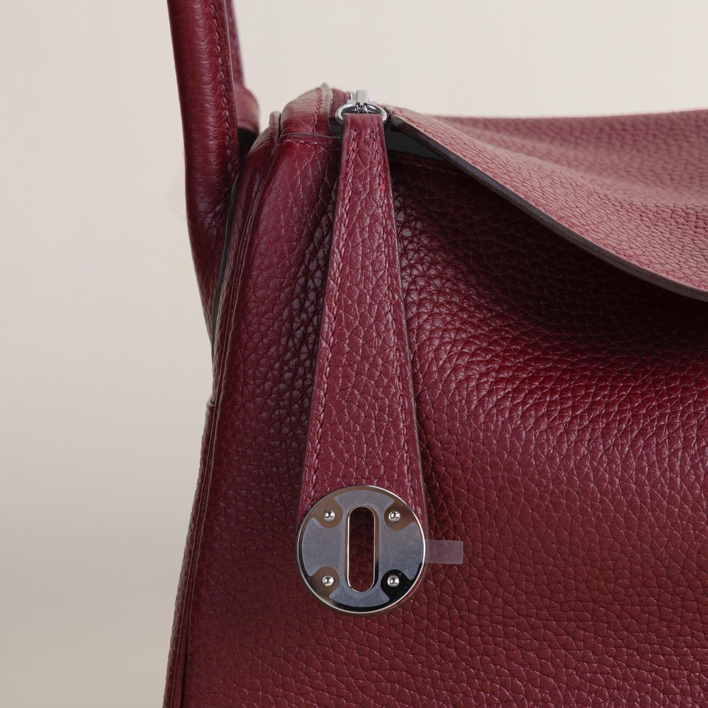 Hermès Lindy 26cm Right Side Palladium Hardware Detail