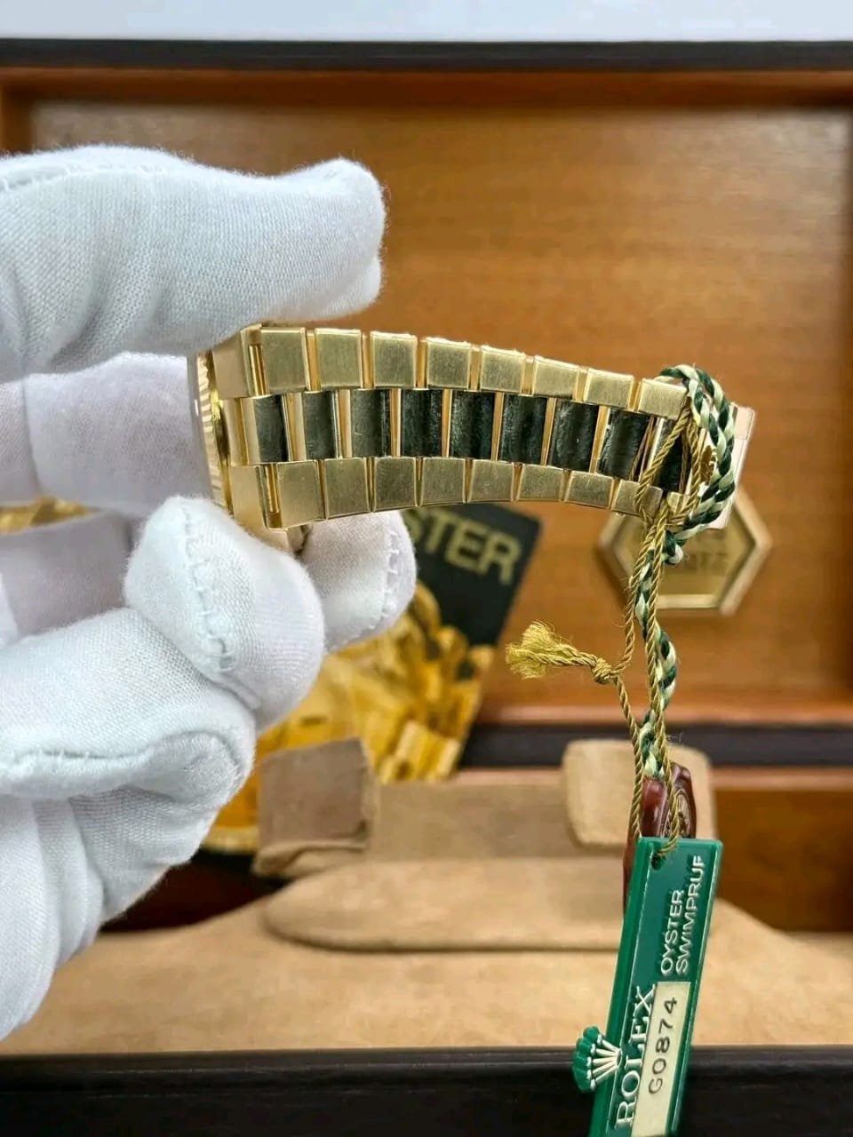 Rolex Day-Date President 18K Gold Bracelet Detail