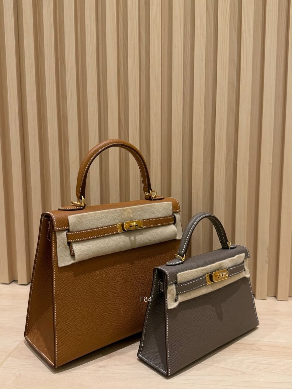 Hermès Kelly 25 vs Mini Kelly Etoupe Size Comparison GHW Lunch