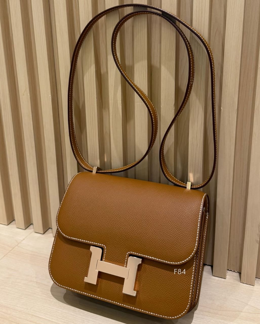 Hermès Constance 18 Gold Stitching and Edge Detail