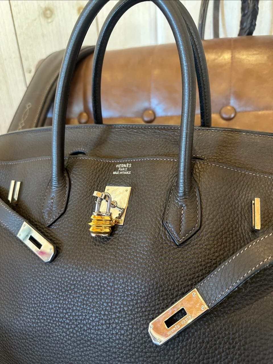 Hermès Birkin 40 Heritage Saddle Stitching Patina Close-Up