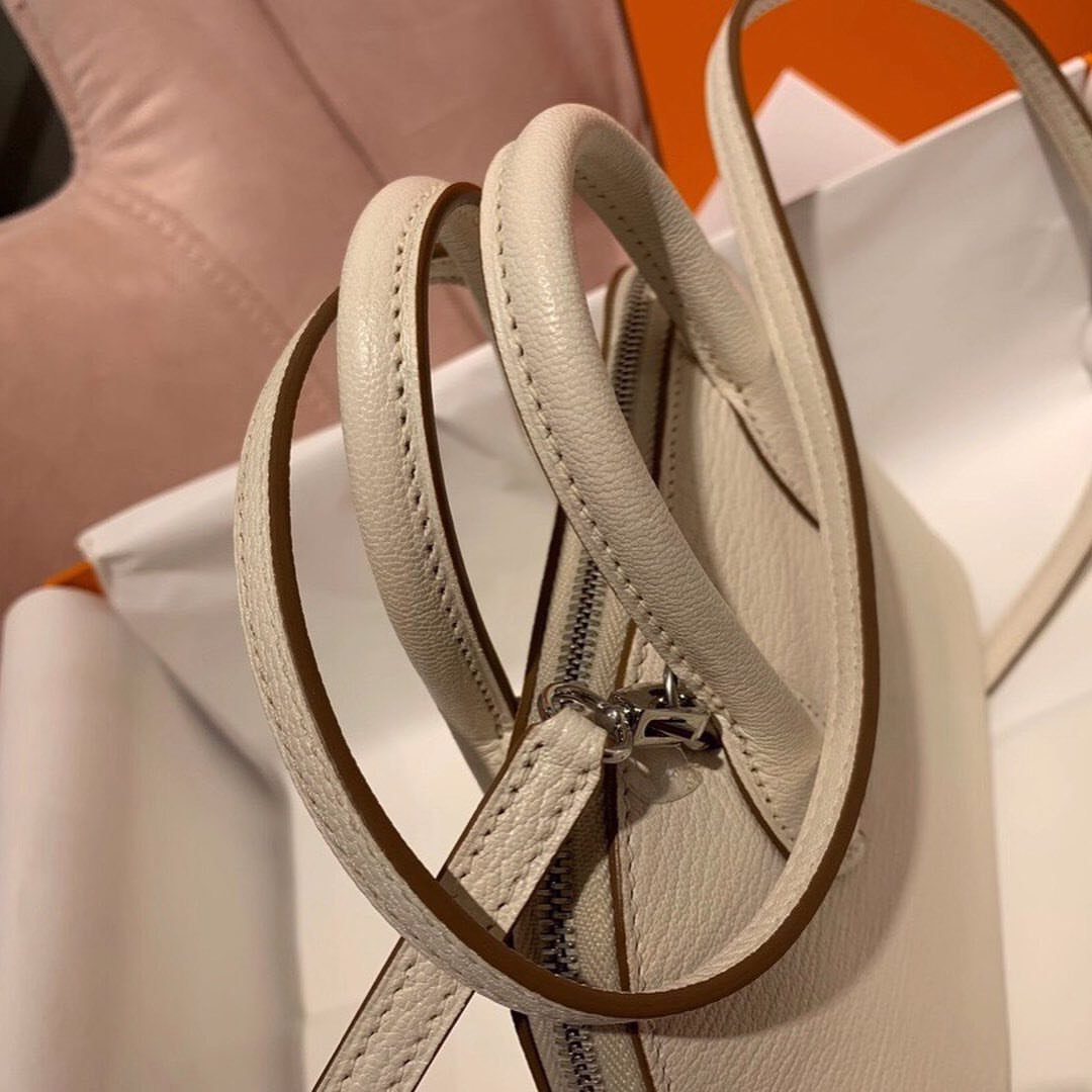 Hermès Mini Bolide 19 Interior Zipper Access