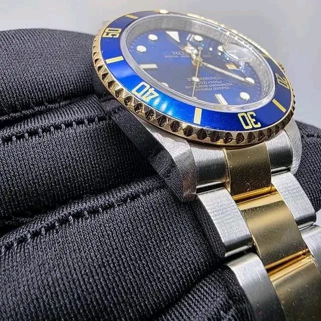 Rolex Submariner 16613LB Angle View