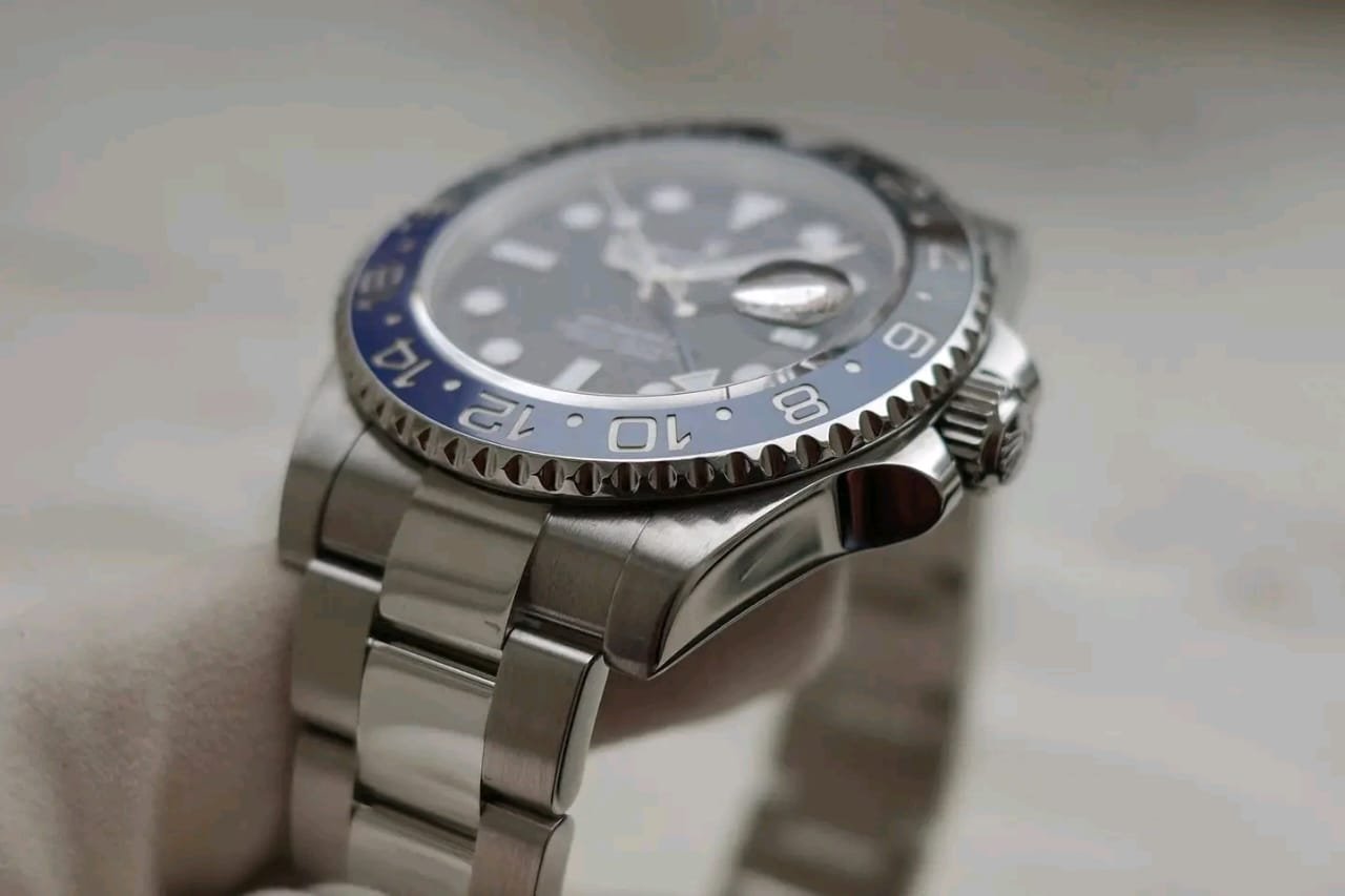 Rolex GMT-Master II 126710BLNR Black/Blue Bezel Detail
