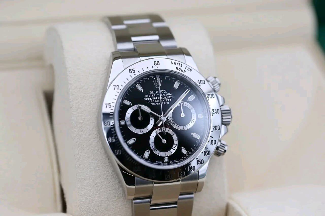 Rolex Daytona 116520 Bezel Detail