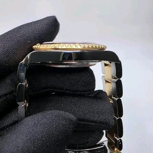 Rolex Submariner 16613LB Crown Detail