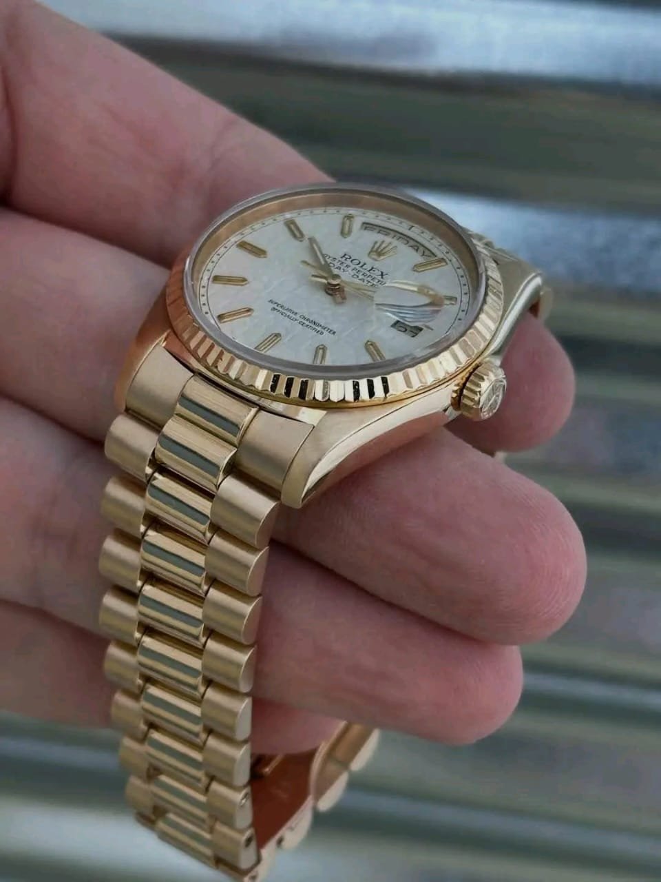 Rolex Day-Date 18238 Crown Detail