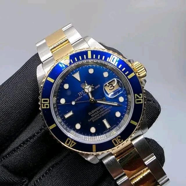 Rolex Submariner 16613LB Dial Close-Up