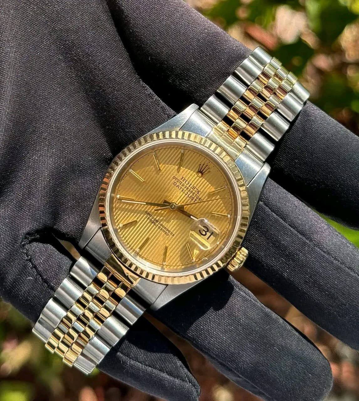 Rolex Datejust 16233 Two-Tone Jubilee Bracelet Detail