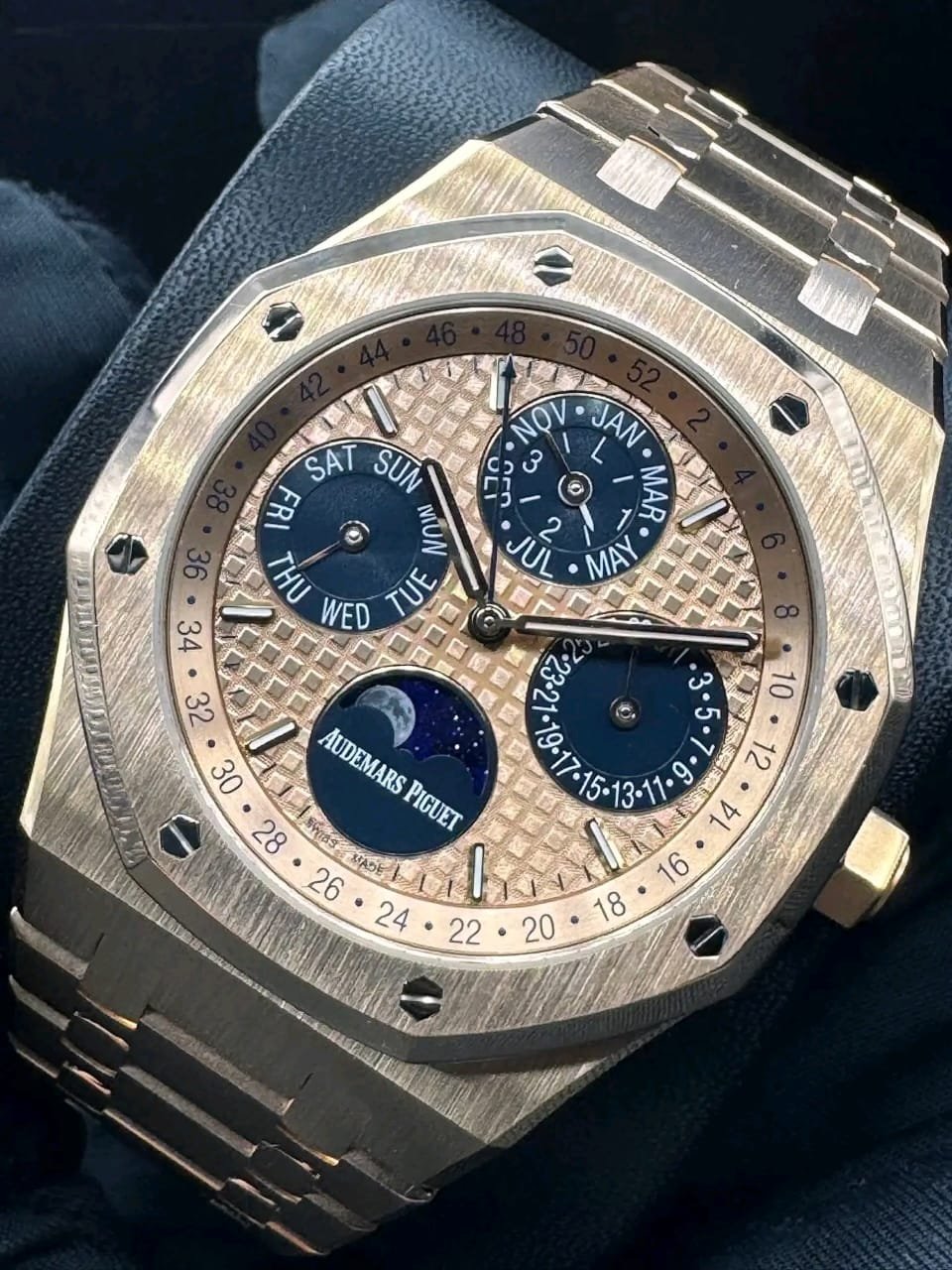 Audemars Piguet Royal Oak Perpetual Calendar Moonphase Detail