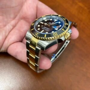 Rolex Submariner 116613LN Oyster Bracelet Detail rolex submariner watches