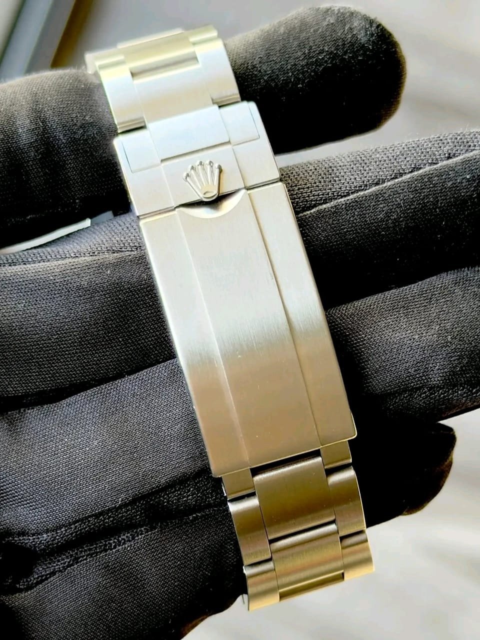 Rolex Submariner 126610LV Oyster Bracelet Detail