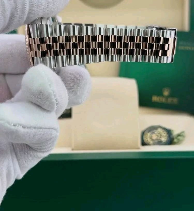 Rolex Datejust 126331 Two-Tone Oyster Bracelet Detail Image Caption: