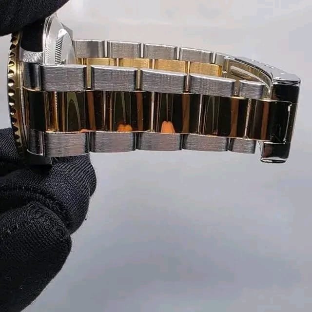 Rolex Submariner 16613LB Oyster Bracelet Detail