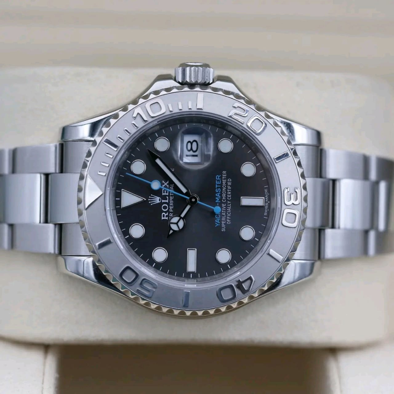 Rolex Yacht-Master 126622 Platinum Bezel Close-Up rhodium watch