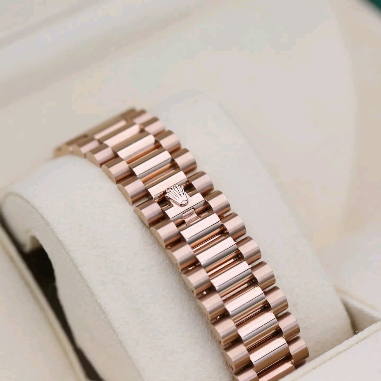 Rolex Day-Date 228235 President Bracelet Detail