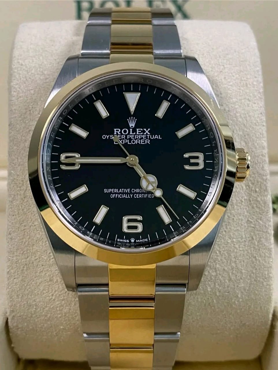 Rolex rolex chain Explorer 124273 Smooth Oyster Caseback