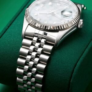Rolex Datejust 16200 Fluted Bezel Close-Up second hand watches rolex​