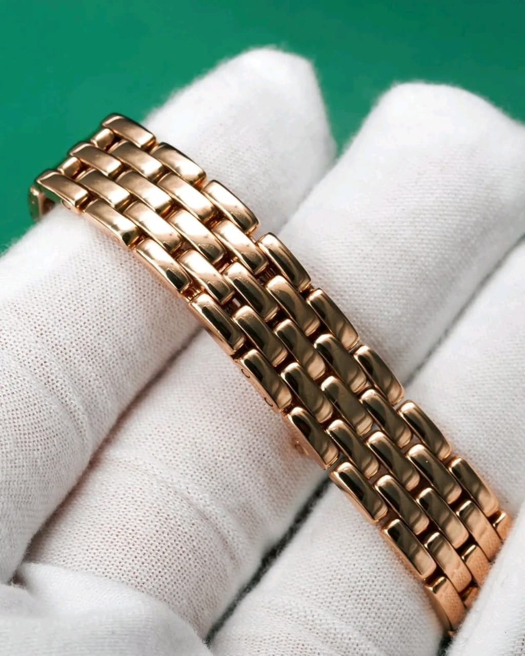 Cartier Panthere Gold Bracelet Close-Up