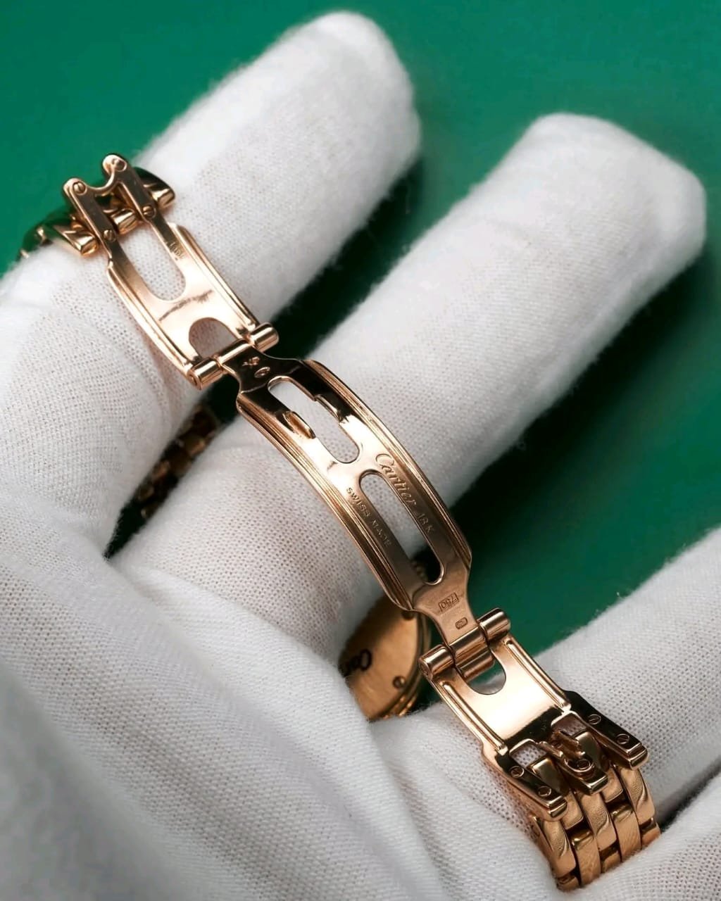 Cartier Panthere Clasp Stamp Authentication