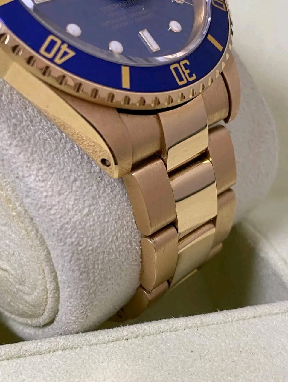 Rolex Submariner 16618 Opposite Side Profile