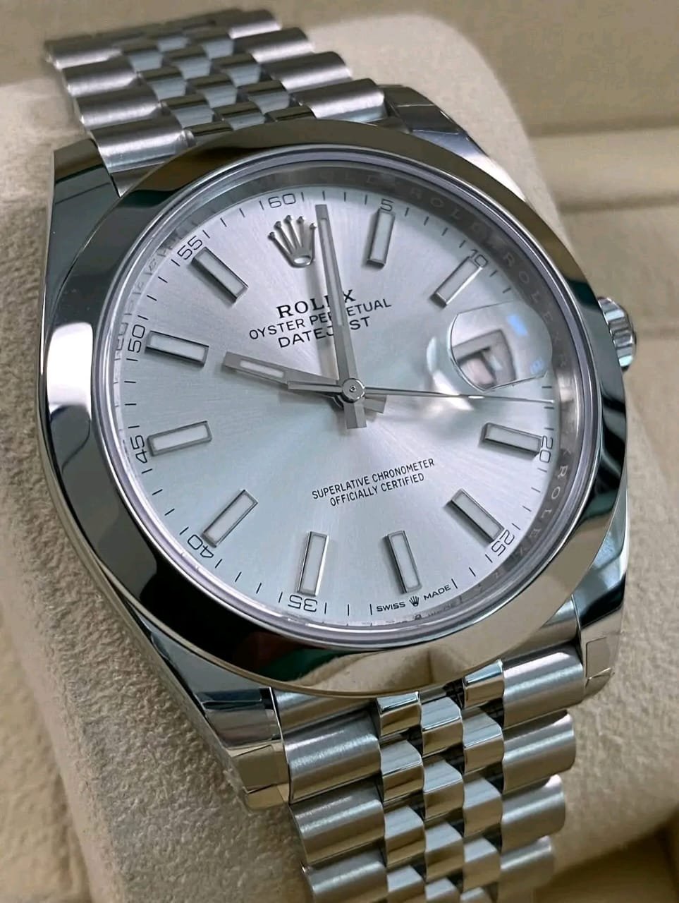 Rolex Datejust 126300 Smooth Steel Bezel Finish